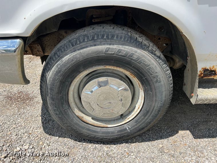 image for item LG9210 1993 Ford F250  utility bed pickup truck