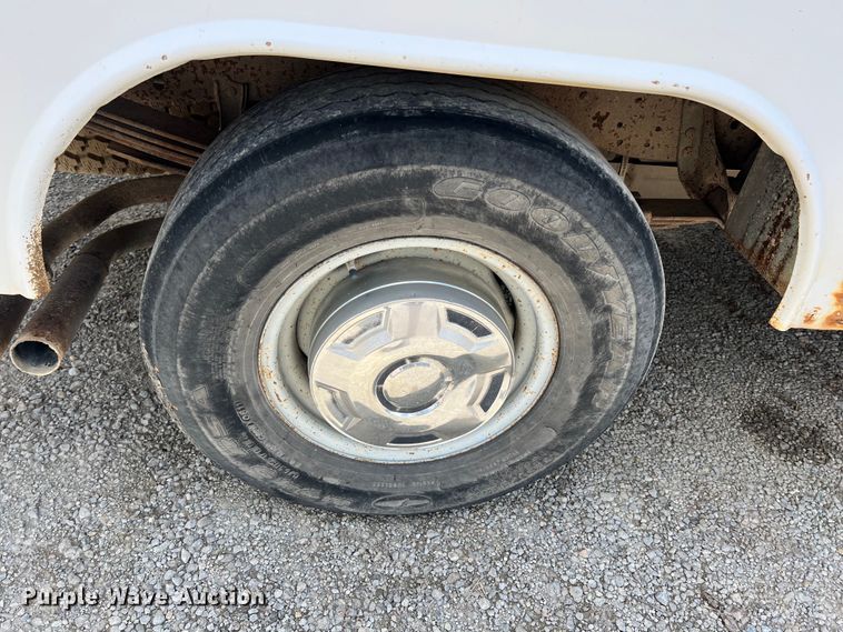 image for item LG9210 1993 Ford F250  utility bed pickup truck