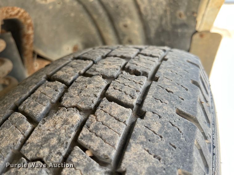 image for item LG9210 1993 Ford F250  utility bed pickup truck