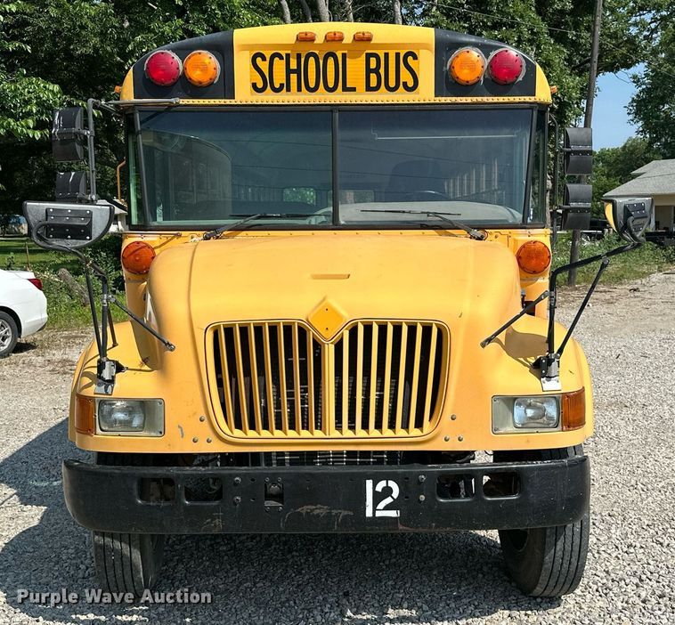 image for item LG9270 2002 American  school bus
