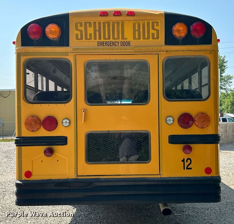 image for item LG9270 2002 American  school bus