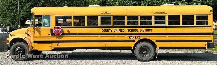 image for item LG9270 2002 American  school bus