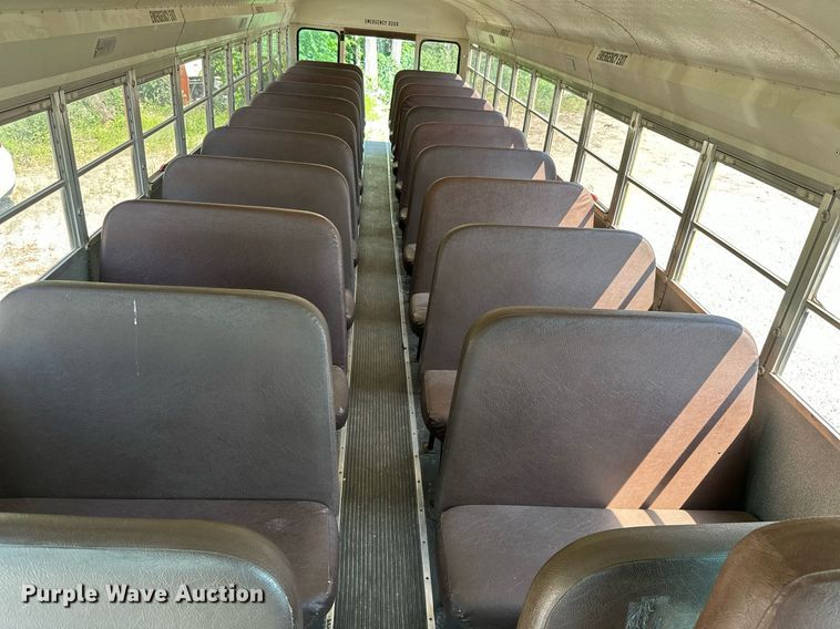 image for item LG9270 2002 American  school bus