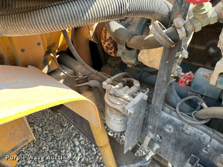 image for item LG9270 2002 American  school bus