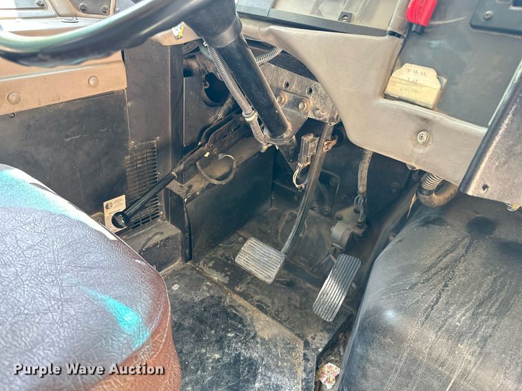 image for item LG9271 2002 American  school bus