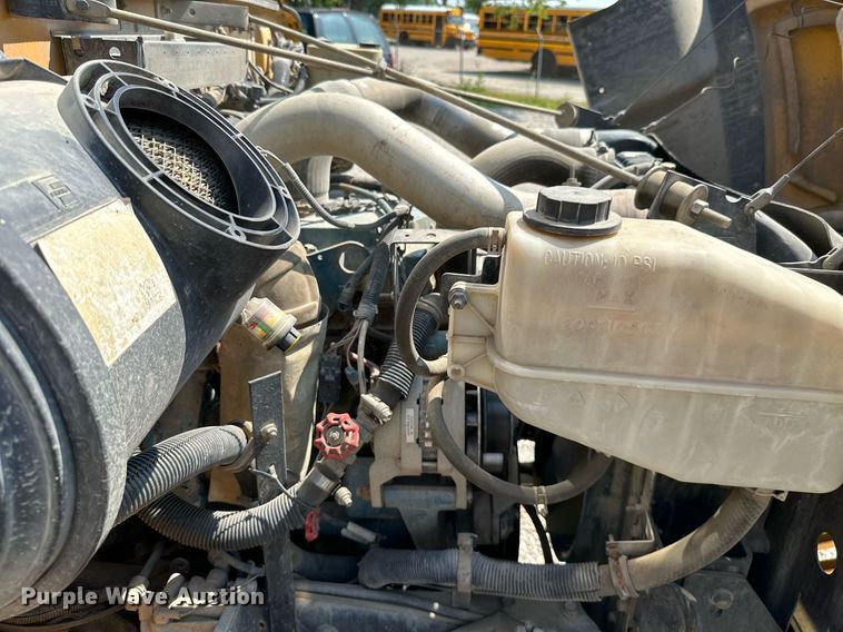 image for item LG9271 2002 American  school bus