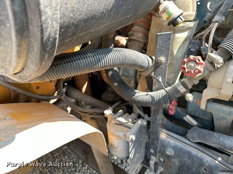 image for item LG9271 2002 American  school bus