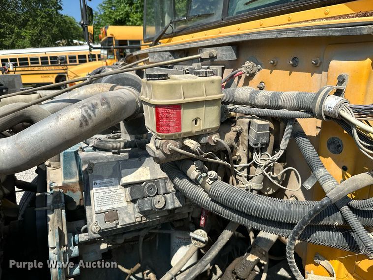 image for item LG9271 2002 American  school bus