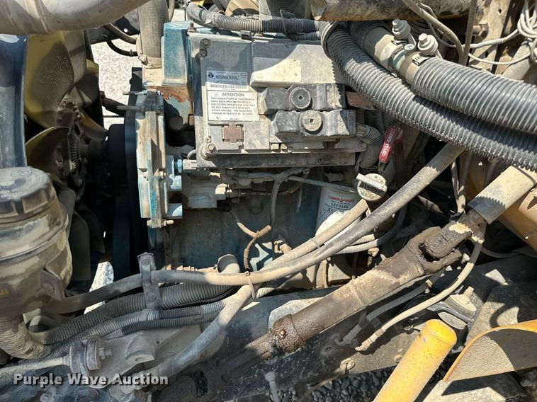 image for item LG9271 2002 American  school bus