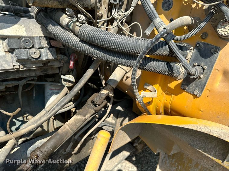 image for item LG9271 2002 American  school bus