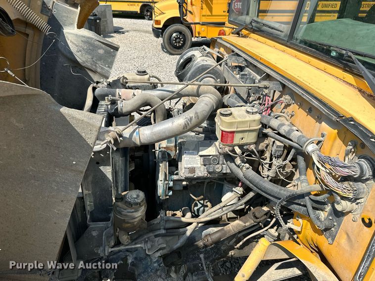 image for item LG9271 2002 American  school bus