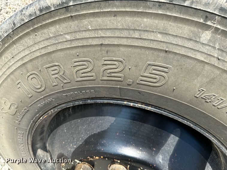 image for item LG9271 2002 American  school bus