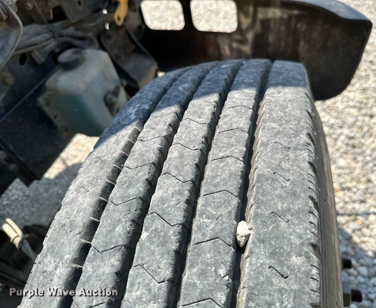 image for item LG9271 2002 American  school bus