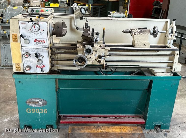 image for item LG9275 Grizzly G9036  lathe