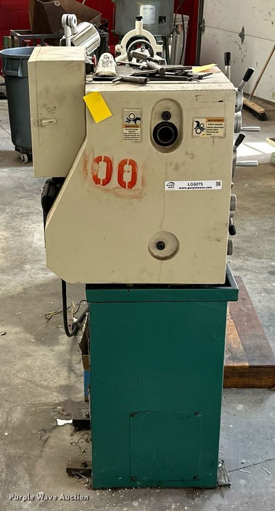 image for item LG9275 Grizzly G9036  lathe