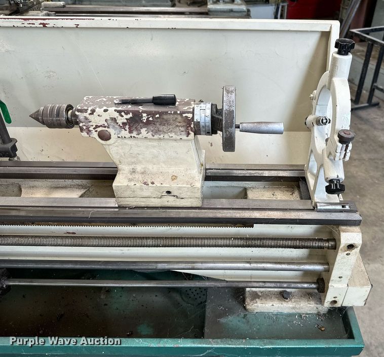 image for item LG9275 Grizzly G9036  lathe