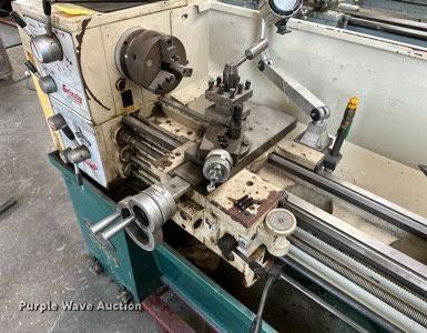 image for item LG9275 Grizzly G9036  lathe