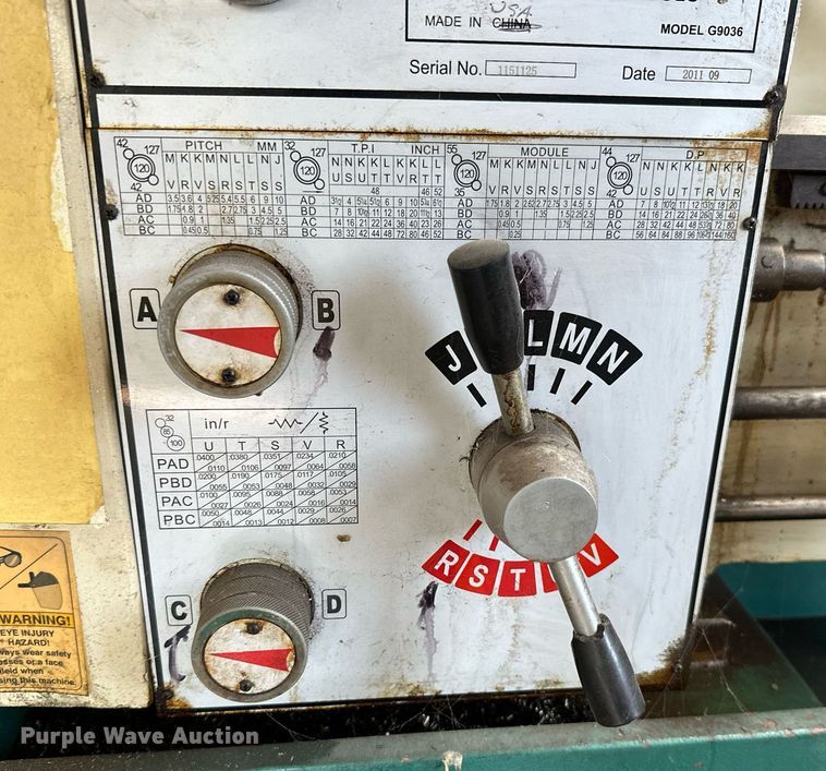 image for item LG9275 Grizzly G9036  lathe