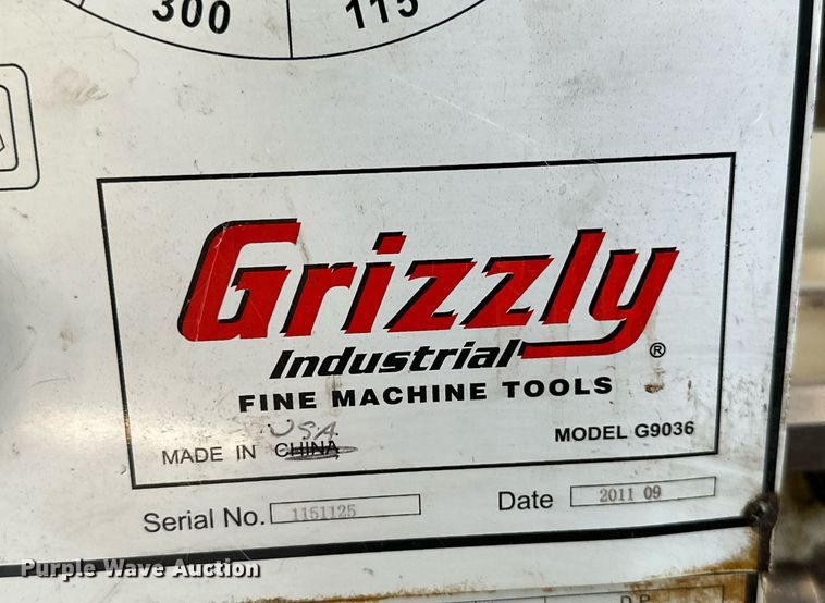 image for item LG9275 Grizzly G9036  lathe