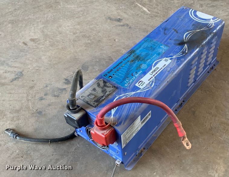 image for item LH9650 Aims Power  inverter