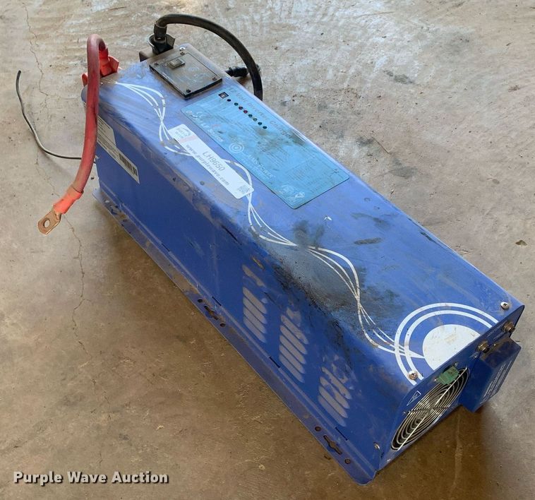 image for item LH9650 Aims Power  inverter