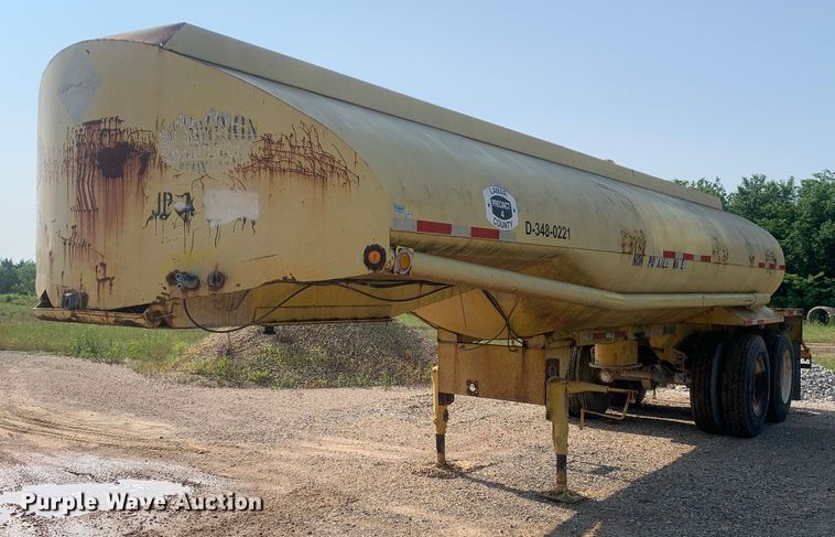 image for item LH9653 1955 Heil  tank trailer