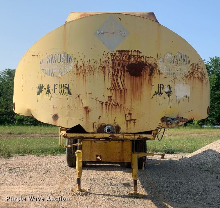 image for item LH9653 1955 Heil  tank trailer