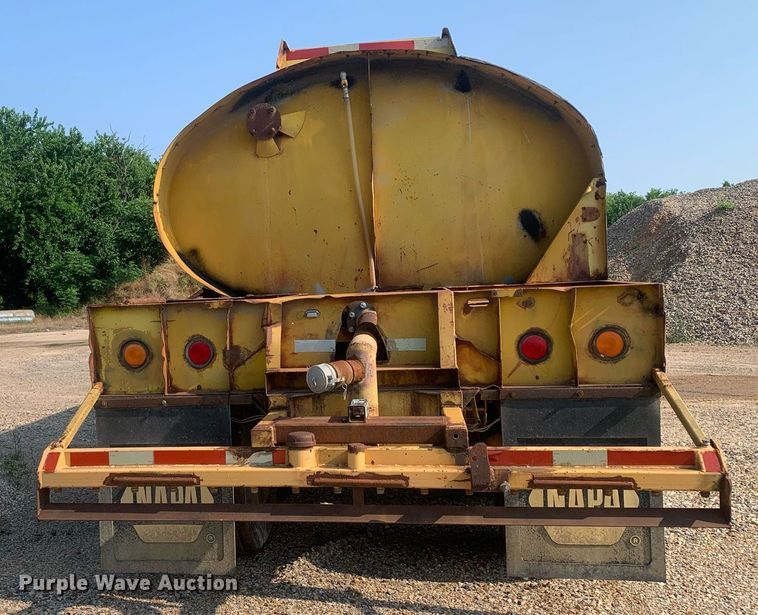 image for item LH9653 1955 Heil  tank trailer