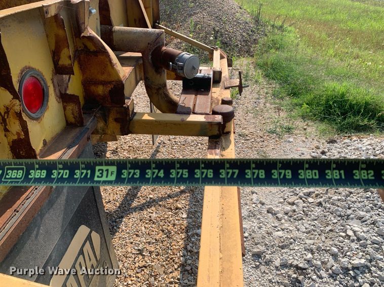 image for item LH9653 1955 Heil  tank trailer