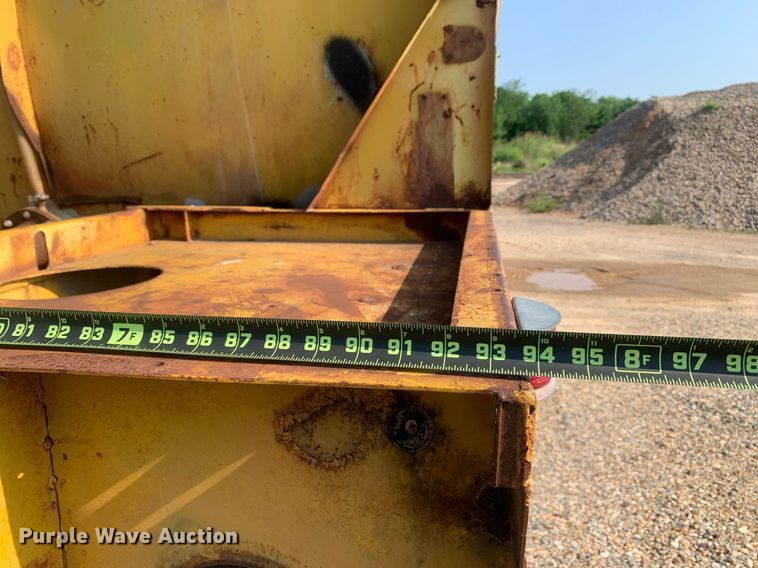 image for item LH9653 1955 Heil  tank trailer