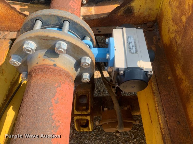 image for item LH9653 1955 Heil  tank trailer