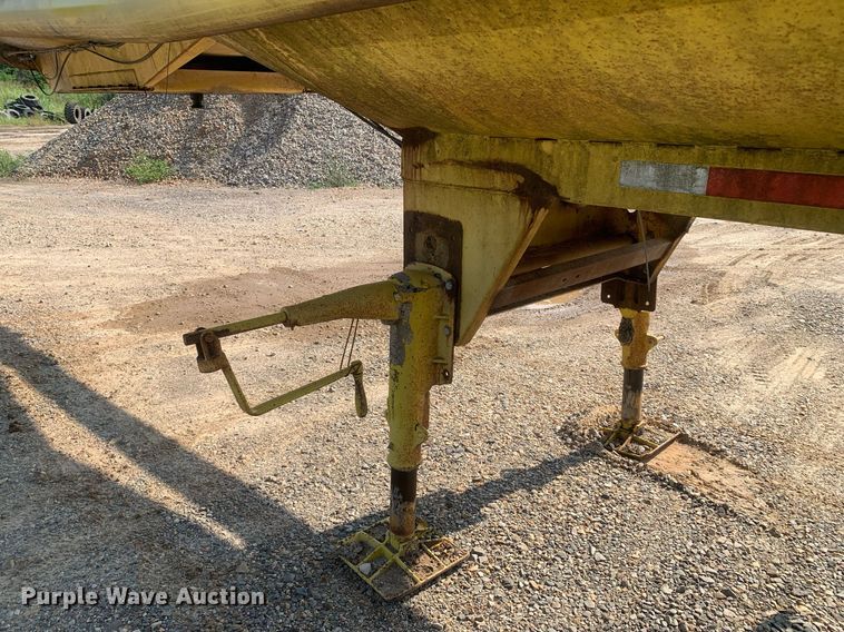 image for item LH9653 1955 Heil  tank trailer