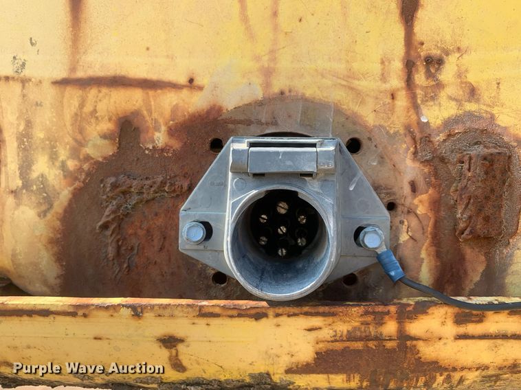 image for item LH9653 1955 Heil  tank trailer