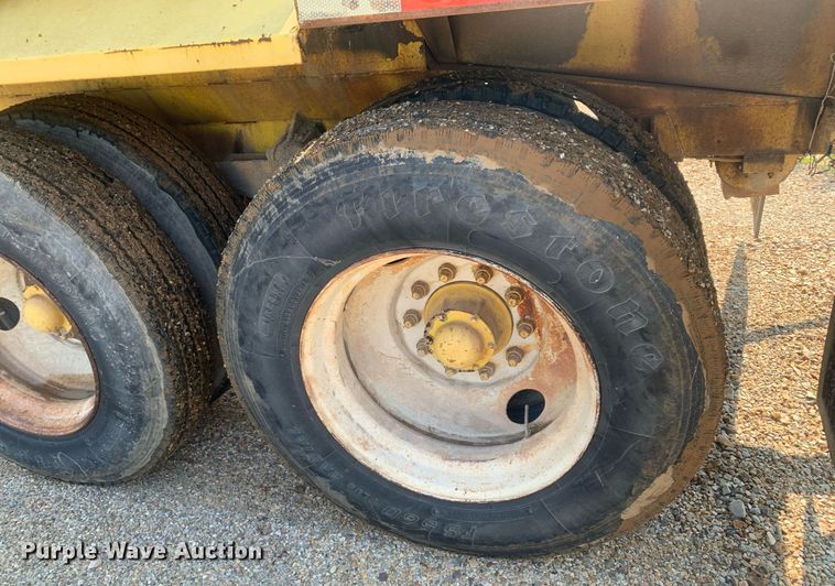 image for item LH9653 1955 Heil  tank trailer