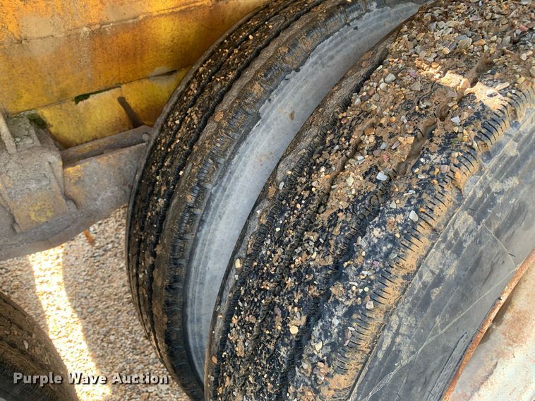 image for item LH9653 1955 Heil  tank trailer