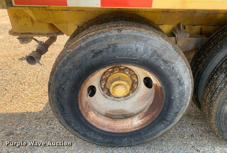 image for item LH9653 1955 Heil  tank trailer