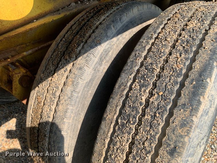 image for item LH9653 1955 Heil  tank trailer