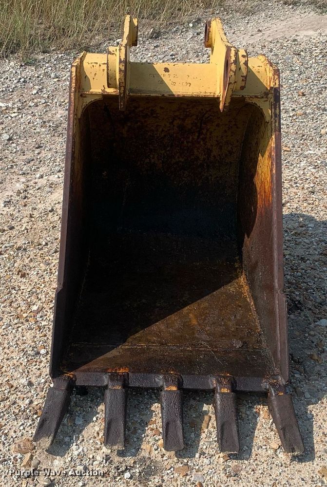 image for item LH9655 Caterpillar  excavator bucket