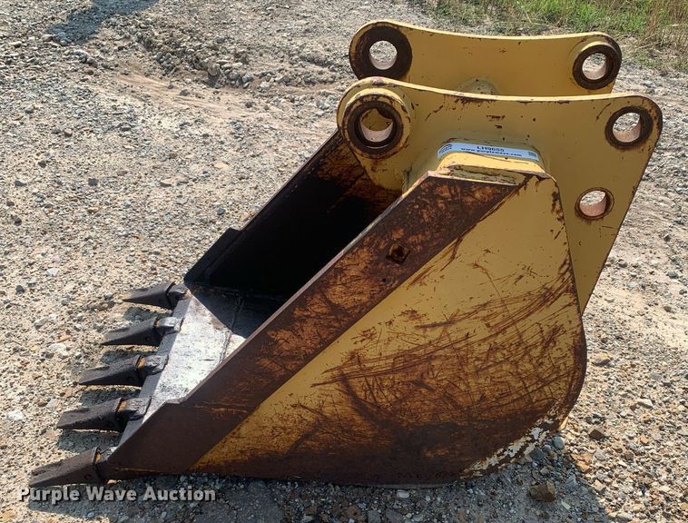 image for item LH9655 Caterpillar  excavator bucket