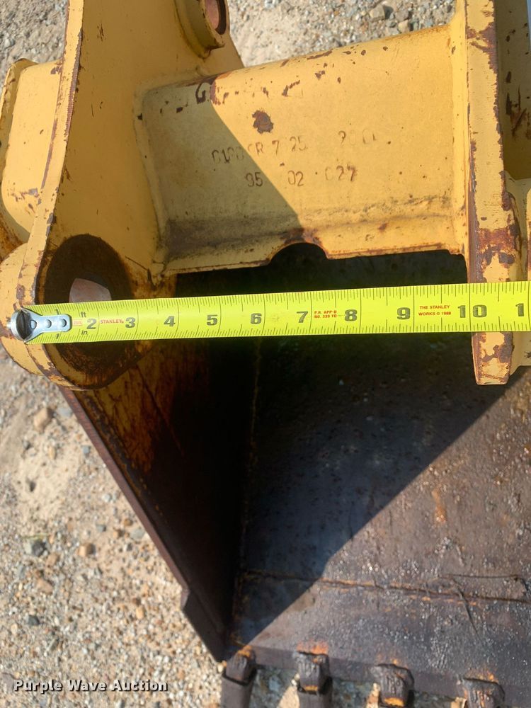 image for item LH9655 Caterpillar  excavator bucket