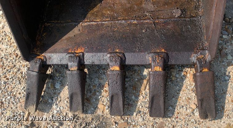 image for item LH9655 Caterpillar  excavator bucket