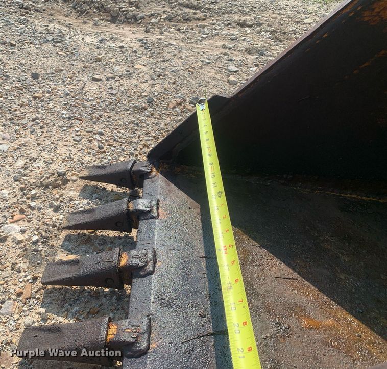 image for item LH9655 Caterpillar  excavator bucket