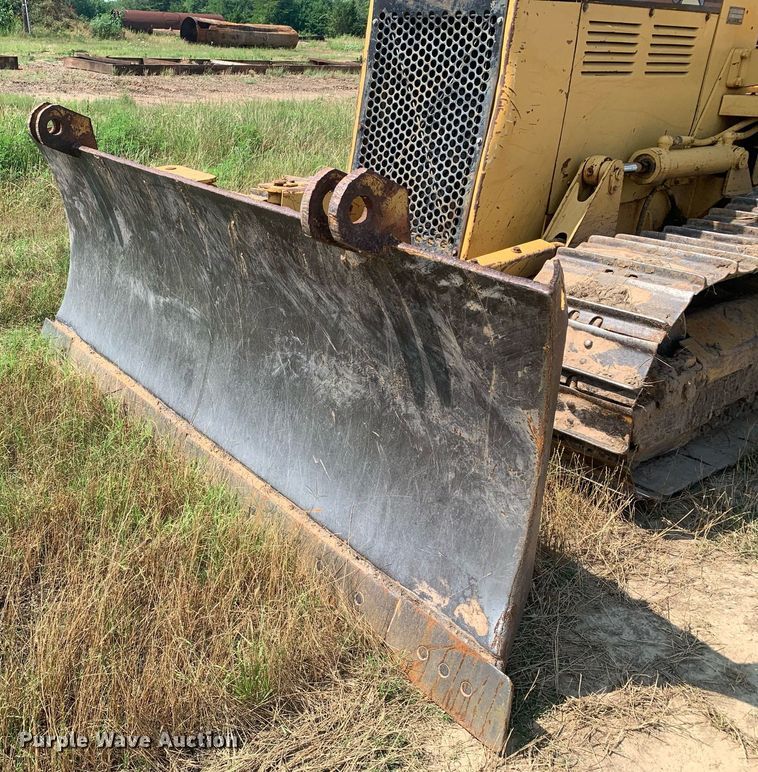 image for item LH9659 1994 Caterpillar D4C XL  dozer