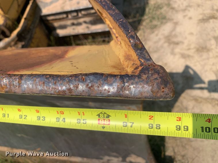 image for item LH9659 1994 Caterpillar D4C XL  dozer