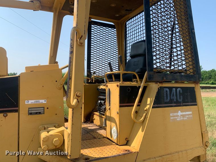 image for item LH9659 1994 Caterpillar D4C XL  dozer