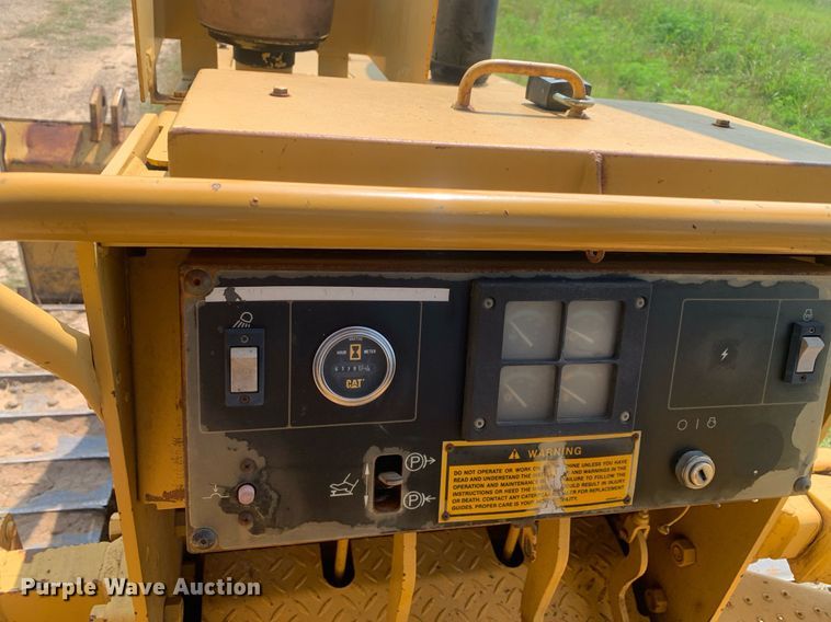 image for item LH9659 1994 Caterpillar D4C XL  dozer