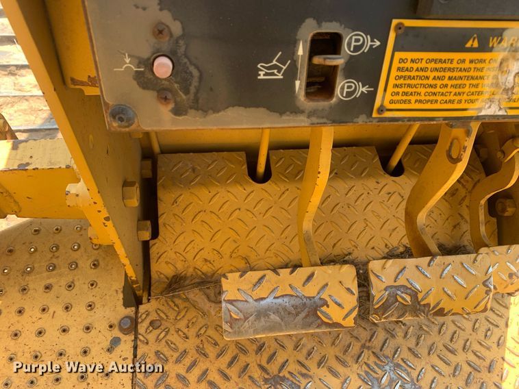 image for item LH9659 1994 Caterpillar D4C XL  dozer