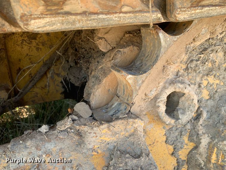 image for item LH9659 1994 Caterpillar D4C XL  dozer