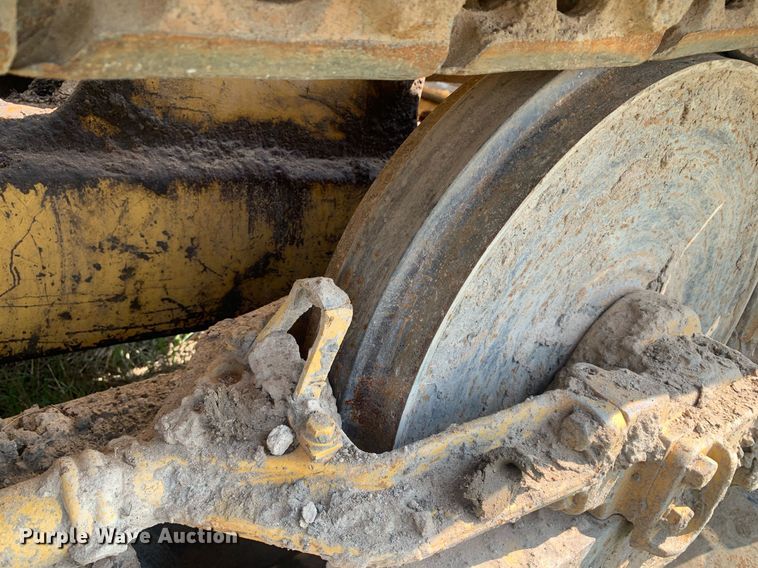 image for item LH9659 1994 Caterpillar D4C XL  dozer