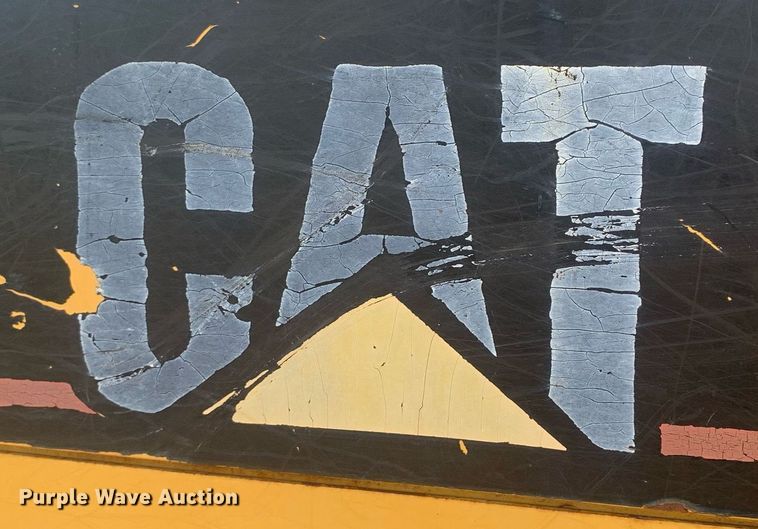 image for item LH9659 1994 Caterpillar D4C XL  dozer